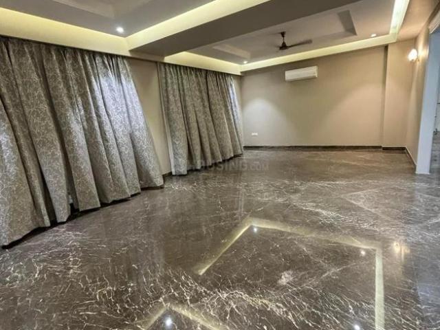 5 BHK Independent Builder Floor in Green Field Colony for resale Faridabad. The reference number is 20062672