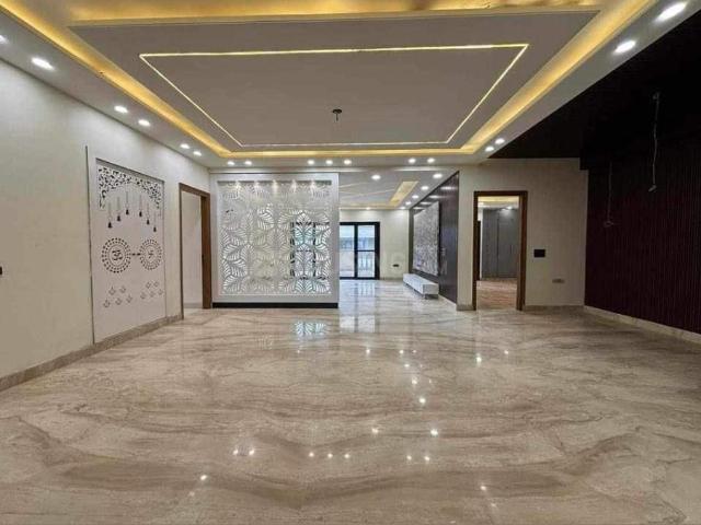 5 BHK Independent Builder Floor in Green Field Colony for resale Faridabad. The reference number is 20062722