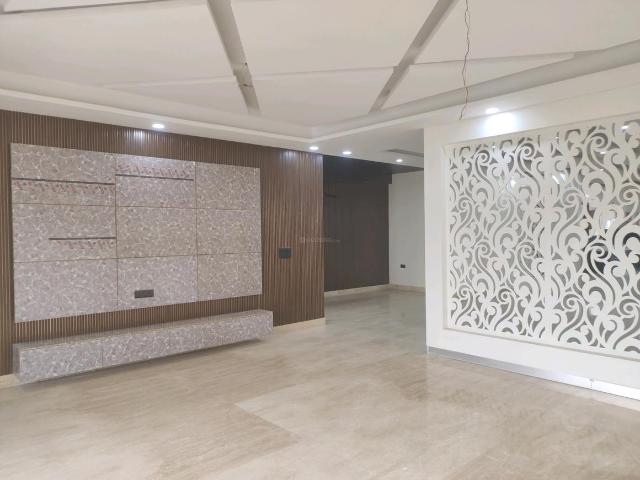 5 BHK Independent Builder Floor in Green Field Colony for resale Faridabad. The reference number is 20670605