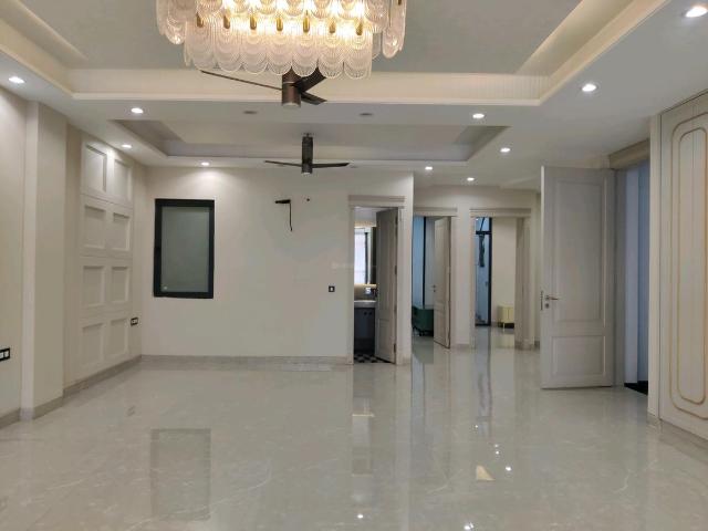 5 BHK Independent Builder Floor in Indirapuram for resale Ghaziabad. The reference number is 19021503
