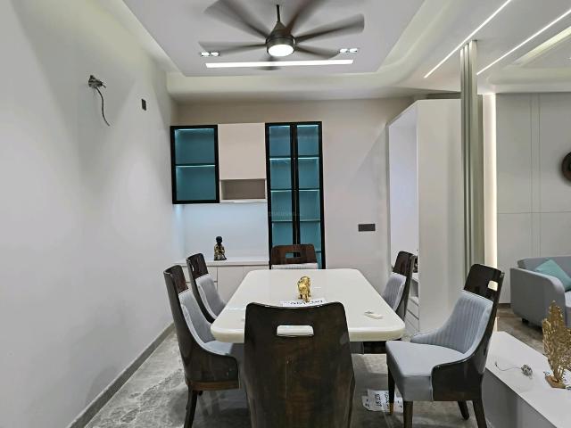 5 BHK Independent Builder Floor in Indirapuram for resale Ghaziabad. The reference number is 20652729