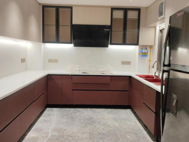 5 BHK Independent Builder Floor in Janakpuri for resale New Delhi. The reference number is 20879792