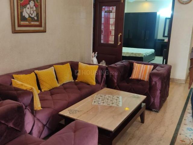5 BHK Independent Builder Floor in Punjabi Bagh for resale New Delhi. The reference number is 19300909