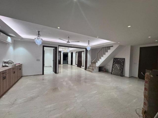 5 BHK Independent Builder Floor in Palam Vihar for rent Gurgaon. The reference number is 20279480