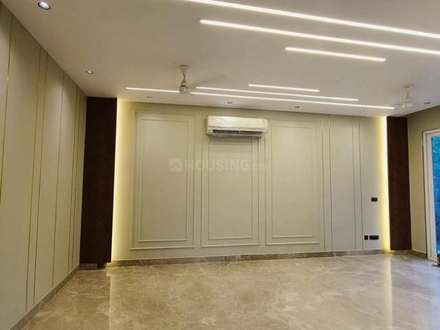 5 BHK Independent Builder Floor in Sector 43 for resale Gurgaon. The reference number is 16124064