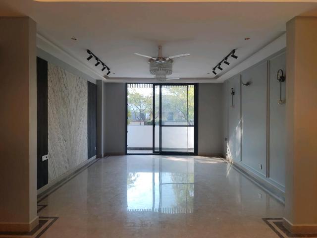 5 BHK Independent Builder Floor in Sector 45 for resale Gurgaon. The reference number is 16616042