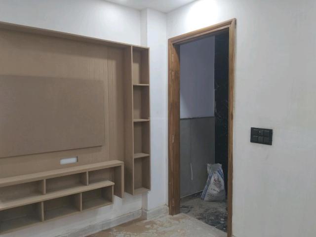 5 BHK Independent Builder Floor in Sector 7 Rohini for resale New Delhi. The reference number is 20017578