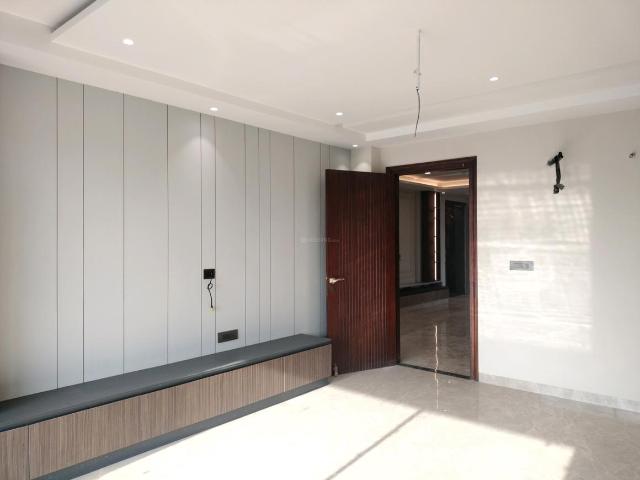 5 BHK Independent Builder Floor in Sector 11 for resale Faridabad. The reference number is 16854636