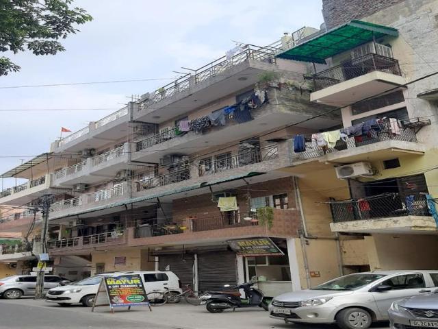 5 BHK Independent Builder Floor in Sector 15 Rohini for resale New Delhi. The reference number is 20715774