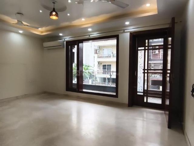 5 BHK Independent Builder Floor in Sector 27 for rent Gurgaon. The reference number is 20861155