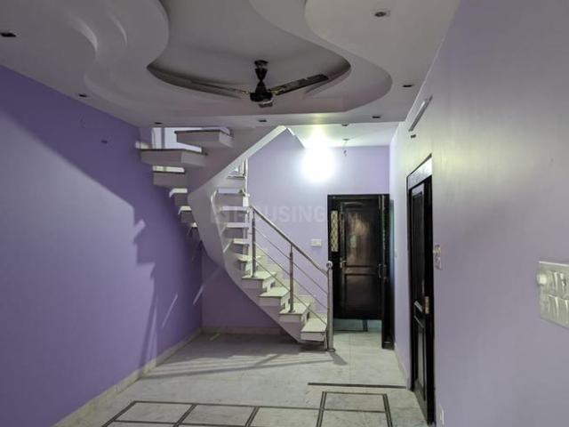 5 BHK Independent Builder Floor in Shalimar Bagh for resale North West Delhi. The reference number is 13621502