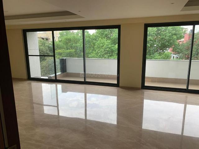 5 BHK Independent Builder Floor in Vasant Vihar for resale New Delhi. The reference number is 15188996