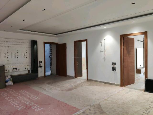 5 BHK Independent Builder Floor in Vasundhara for resale Ghaziabad. The reference number is 20232406