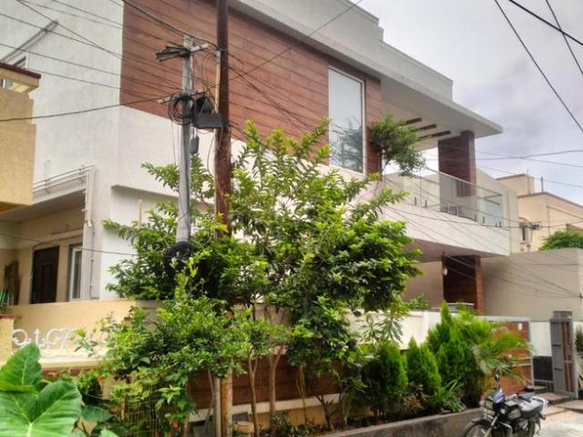 5 BHK Independent House in Tarnaka for resale Secunderabad. The reference number is 16131501