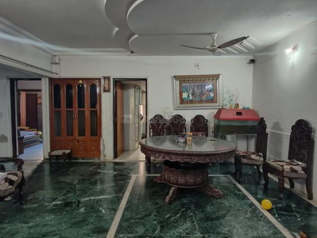 5 BHK Independent House in Thaltej for resale Ahmedabad. The reference number is 20459213