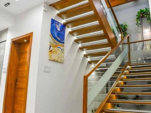 5 BHK Independent House in Thaltej for resale Ahmedabad. The reference number is 20666053