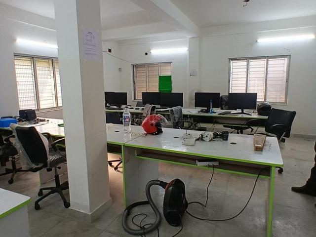5 BHK Independent House in Tollygunge for resale Kolkata. The reference number is 20299077