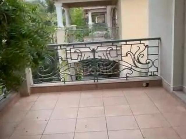5 BHK Independent House in Vaishno Devi Circle for resale Ahmedabad. The reference number is 20393451