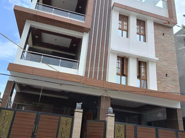 5 BHK Independent House in Valasaravakkam for resale Chennai. The reference number is 16632317
