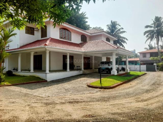 5 BHK Independent House in Vyttila for resale Ernakulam. The reference number is 16985555