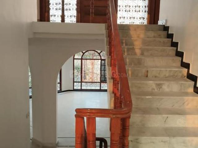 5 BHK Independent House in Banjara Hills for resale Hyderabad. The reference number is 16837907