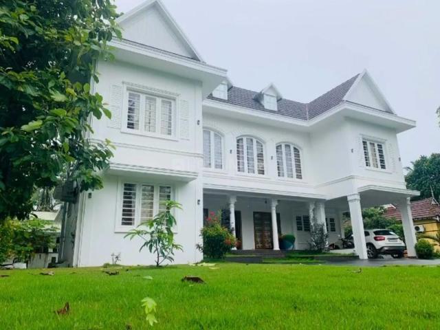 5 BHK Independent House in Cheranalloor for resale Kochi. The reference number is 20677943