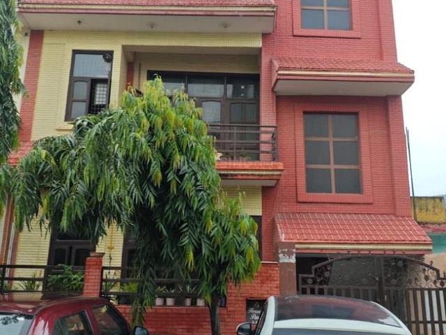 5 BHK Independent House in Delta II for resale Greater Noida. The reference number is 20203388