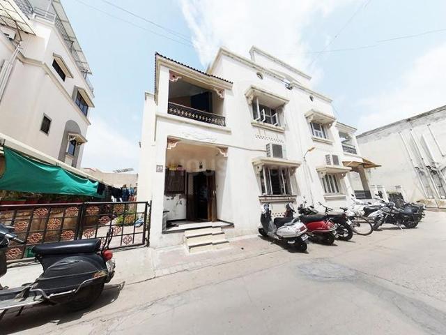 5 BHK Independent House in Ghatlodiya for resale Ahmedabad. The reference number is 20909866