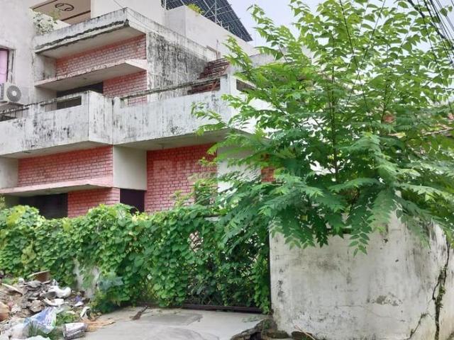 5 BHK Independent House in Gomti Nagar for resale Lucknow. The reference number is 19561576