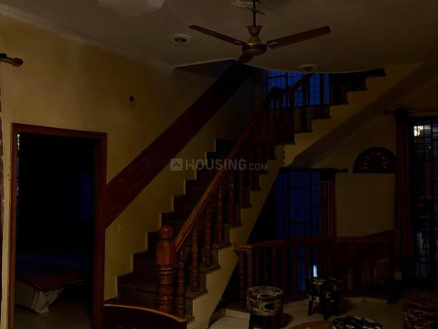 5 BHK Independent House in GMS Road for rent Dehradun. The reference number is 17426882