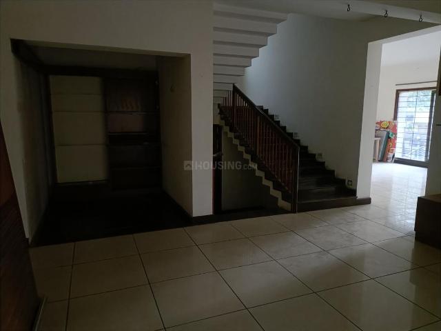 5 BHK Independent House in Indira Nagar for resale Bangalore. The reference number is 16747066
