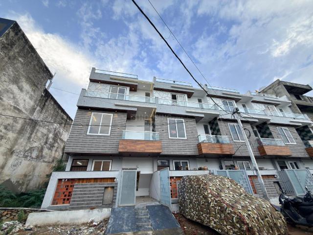 5 BHK Independent House in Jagatpura for resale Jaipur. The reference number is 20321645
