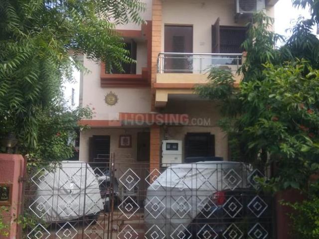 5 BHK Independent House in Kankaria for resale Ahmedabad. The reference number is 7635542