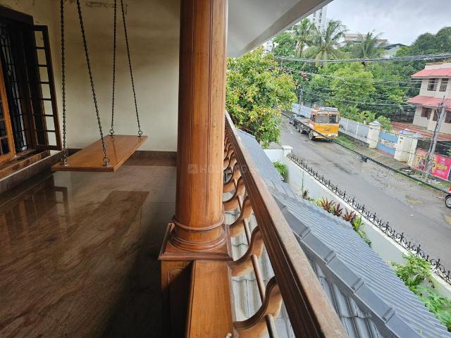 5 BHK Independent House in Kadavanthra for resale Ernakulam. The reference number is 17546559