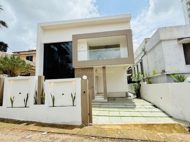 5 BHK Independent House in Kakkanad for resale Kochi. The reference number is 19299446