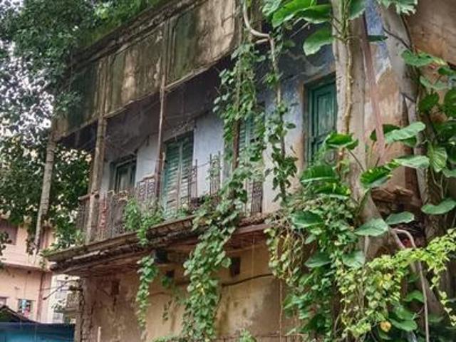 5 BHK Independent House in Kalighat for resale Kolkata. The reference number is 20954646