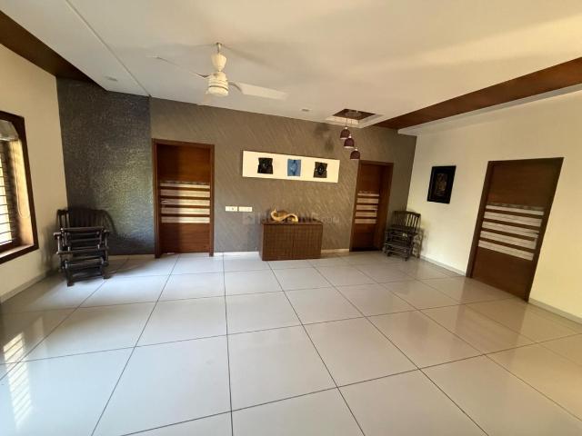 5 BHK Independent House in Khoraj for resale Ahmedabad. The reference number is 20005763