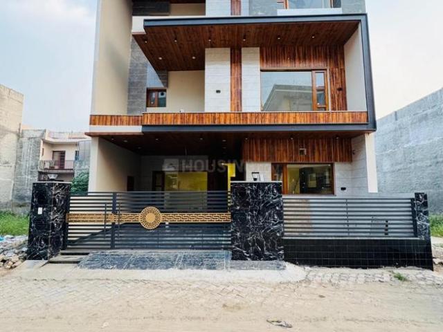 5 BHK Independent House in Kharar for resale Mohali. The reference number is 20032294