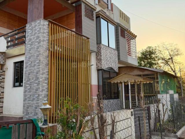 5 BHK Independent House in Kudasan for resale Gandhinagar. The reference number is 20477885