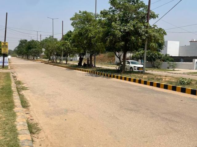 5 BHK Independent House in Lal Kuan for resale Ghaziabad. The reference number is 20605606