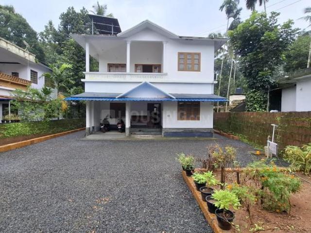 5 BHK Independent House in Mattannur for resale Kannur. The reference number is 19692990