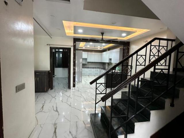 5 BHK Independent House in Meerut Road Industrial Area for rent Ghaziabad. The reference number is 20748216