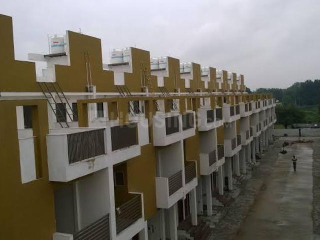 5 BHK Independent House in Naroda for rent Ahmedabad. The reference number is 20286099
