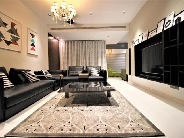 5 BHK Independent House in Neelankarai for resale Chennai. The reference number is 16491798