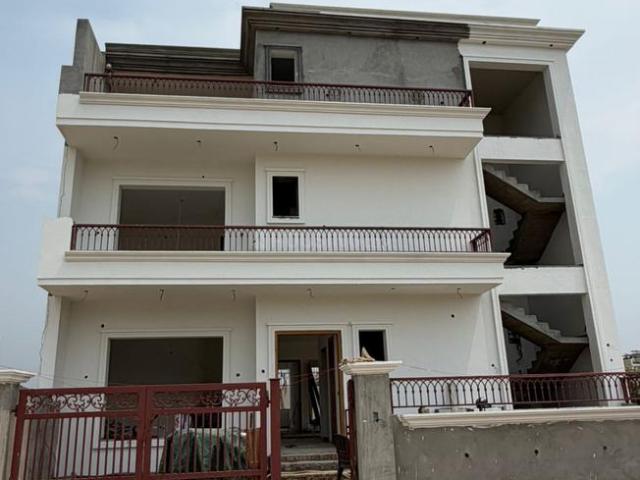 5 BHK Independent House in New Chandigarh for resale Chandigarh. The reference number is 20562846
