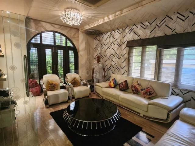 5 BHK Independent House in Prahlad Nagar for resale Ahmedabad. The reference number is 20082887