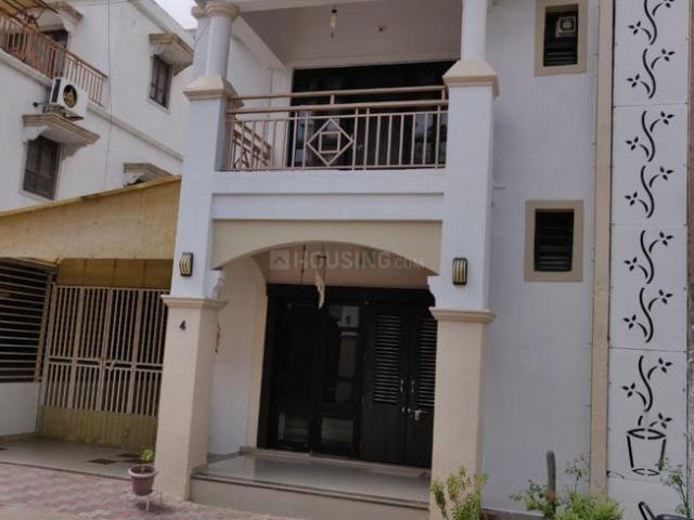 5 BHK Independent House in Raysan for resale Gandhinagar. The reference number is 20759017