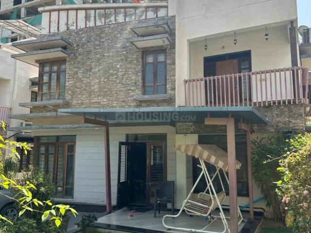 5 BHK Independent House in Science City for resale Ahmedabad. The reference number is 20119002