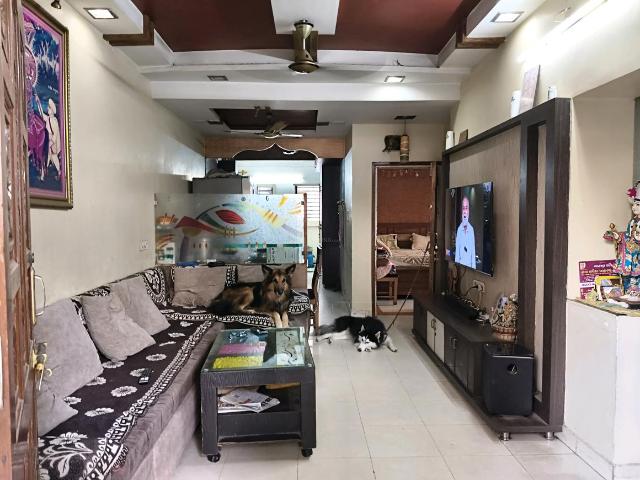 5 BHK Independent House in Sabarmati for resale Ahmedabad. The reference number is 17889591
