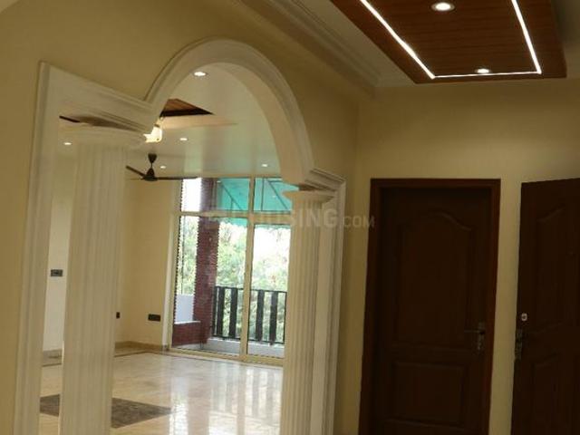 5 BHK Independent House in Sector 15A for resale Noida. The reference number is 19896606